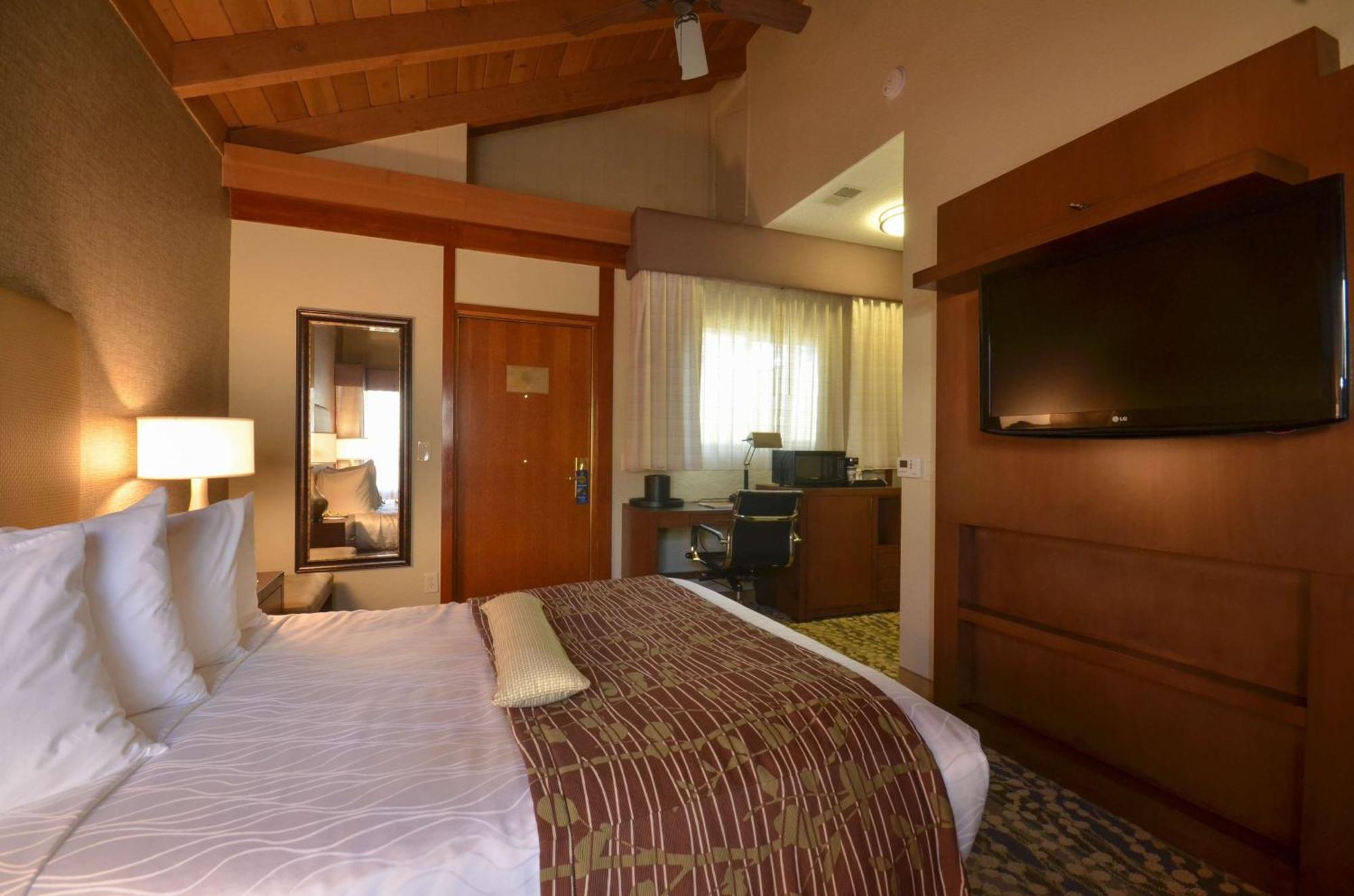 Best Western The Inn & Suites Pacific Grove Luaran gambar