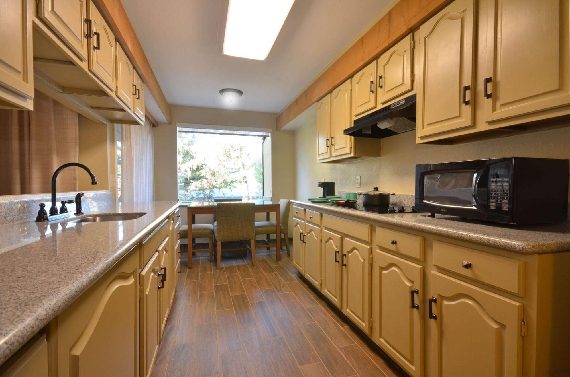 Best Western The Inn & Suites Pacific Grove Luaran gambar